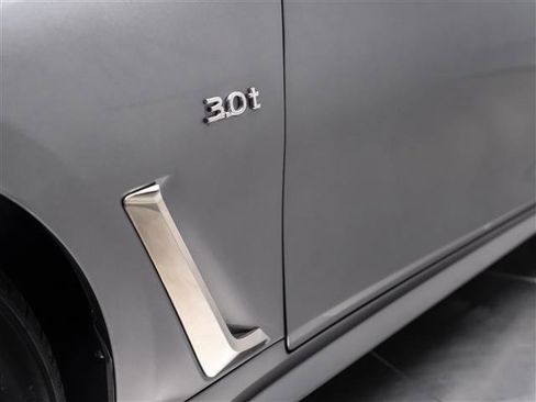 Used 2019 INFINITI Q60 3.0t Luxe w/ Essential Package RWD image 14
