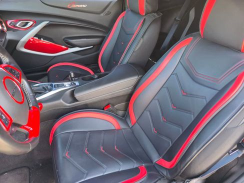 Used 2018 Chevrolet Camaro LT RWD image 13