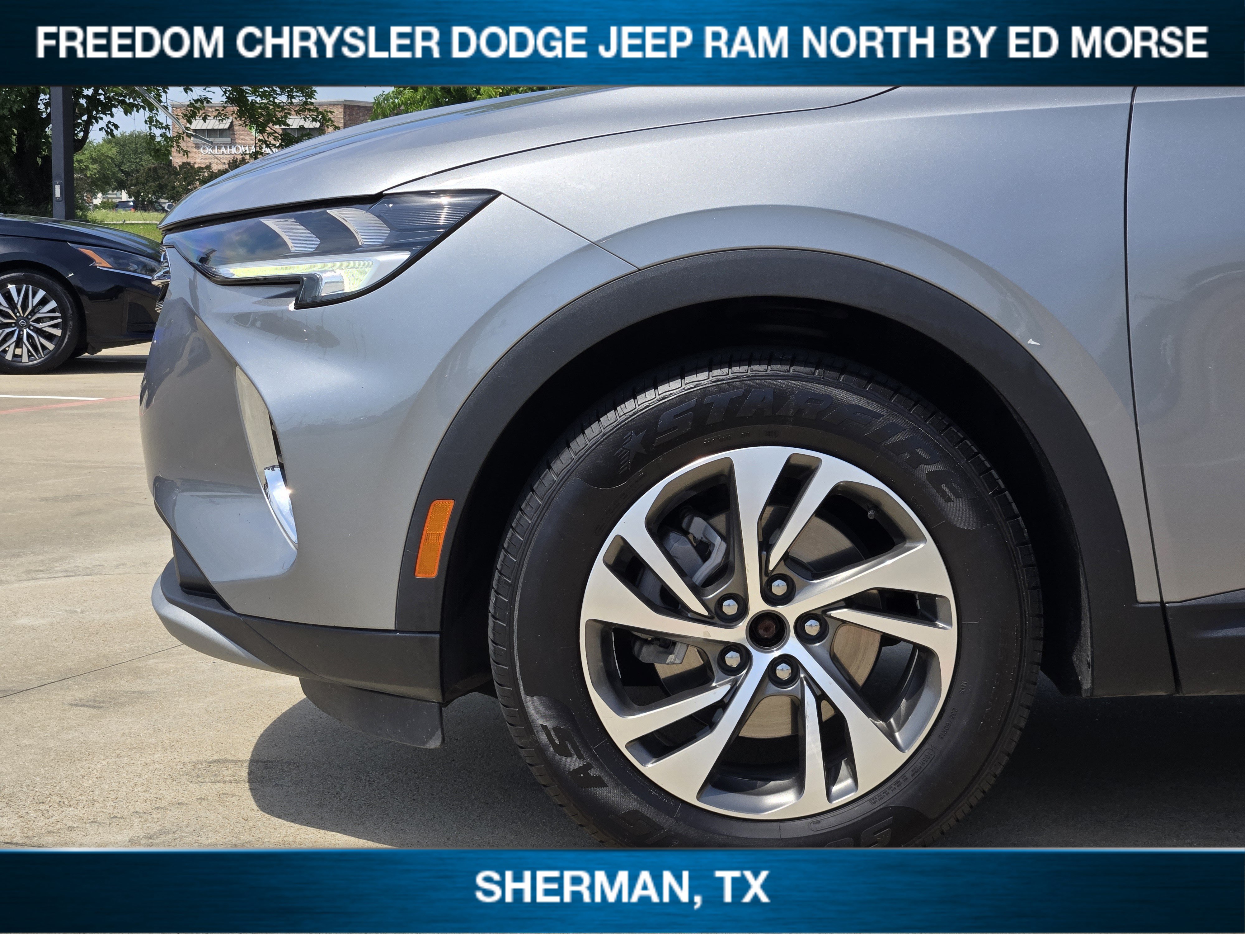 Used 2023 Buick Envision Essence FWD image 6