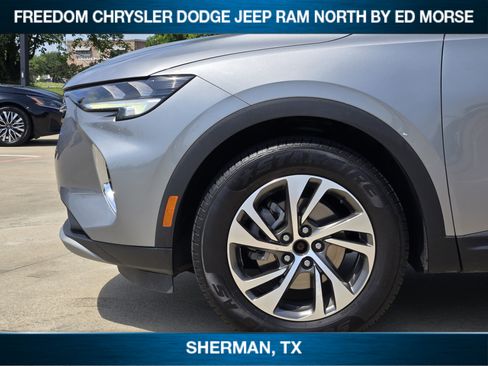 Used 2023 Buick Envision Essence FWD image 6
