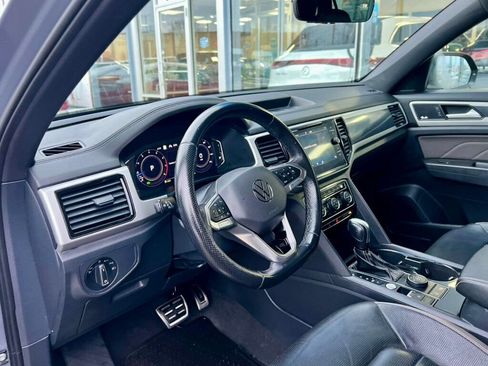 Used 2023 Volkswagen Atlas Cross Sport SEL Premium R-Line image 10