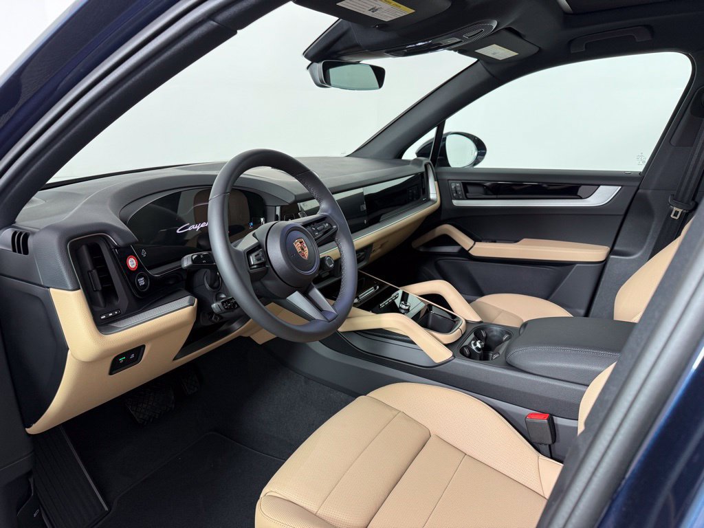 Certified 2026 Porsche Cayenne AWD/4WD image 4