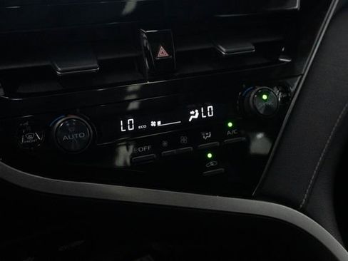 Used 2022 Toyota Camry XSE w/ Navigation Package FWD image 8