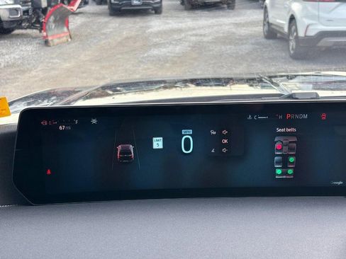 Used 2025 Ford Expedition Max Platinum w/ Stealth Performance Package image 22