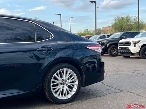 Certified 2020 Toyota Camry XLE w/ Sunroof Package FWD image 11