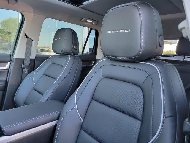 New 2027 GMC Terrain Denali w/ LPO, Floor Liner Package AWD/4WD image 16