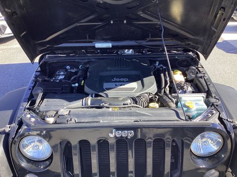 Used 2017 Jeep Wrangler Unlimited Sport w/ Quick Order Package 24S image 36