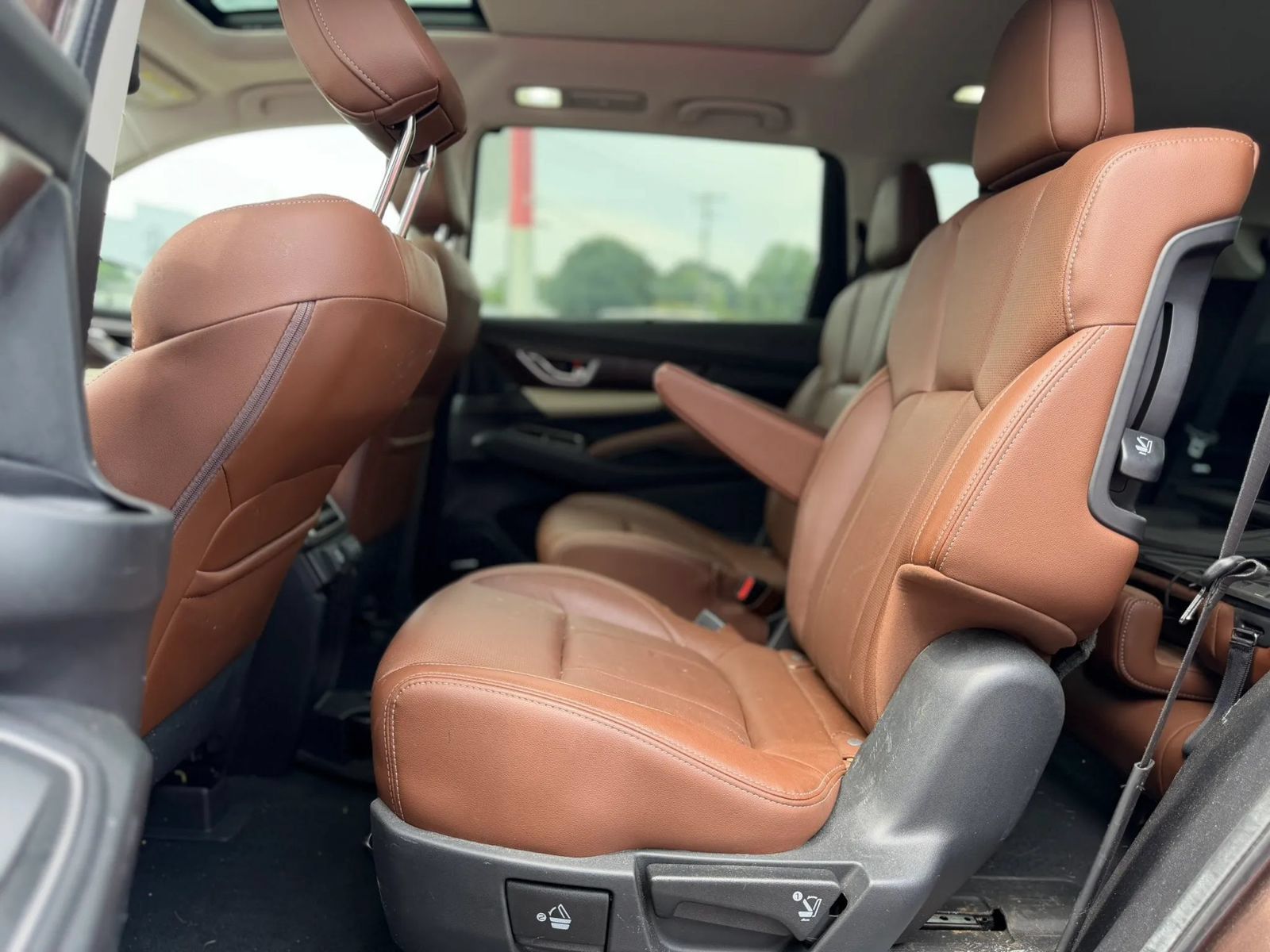 Used 2020 Subaru Ascent Touring w/ Popular Package #3 AWD/4WD image 10