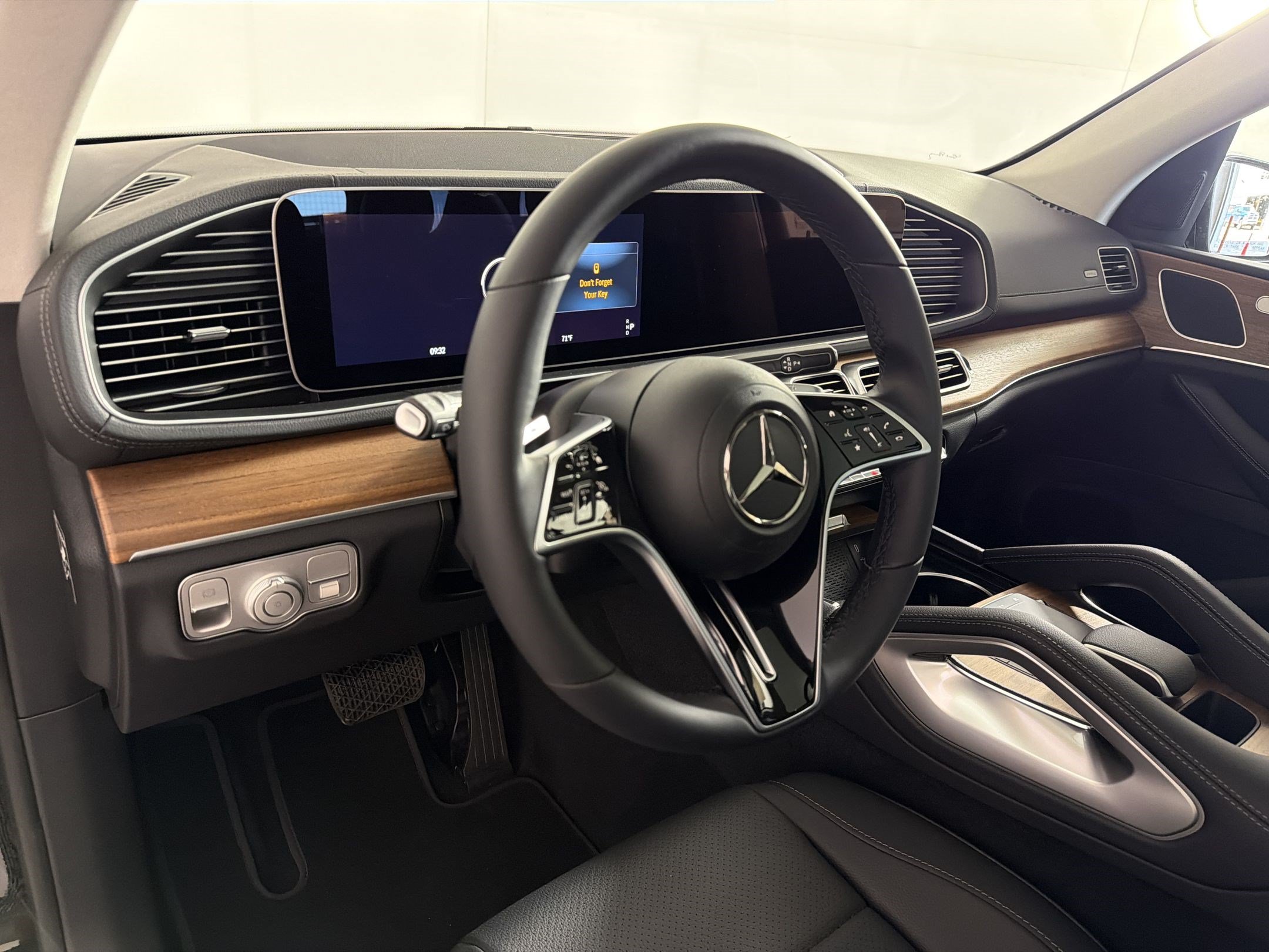 Used 2026 Mercedes-Benz GLE 350 4MATIC image 4
