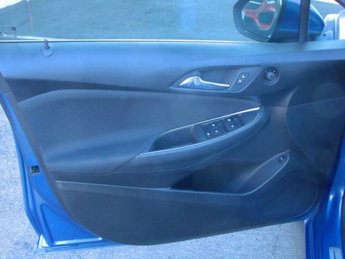 Used 2016 Chevrolet Cruze LT w/ Convenience Package FWD image 13