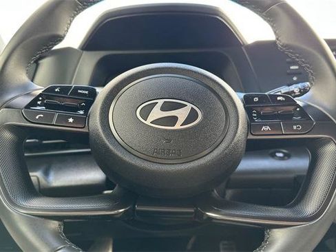 Certified 2025 Hyundai Elantra Sport image 23