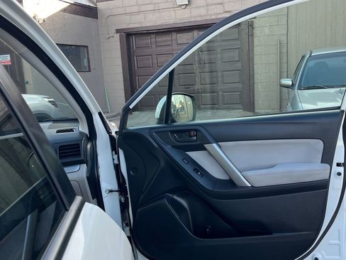 Used 2015 Subaru Forester 2.5i Premium image 11