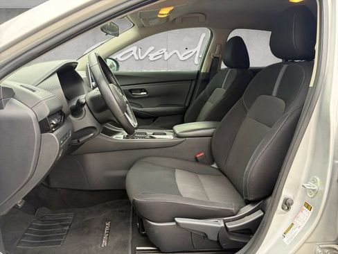 Used 2022 Nissan Sentra SV image 19