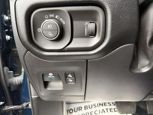 Used 2022 RAM 1500 Big Horn RWD image 7