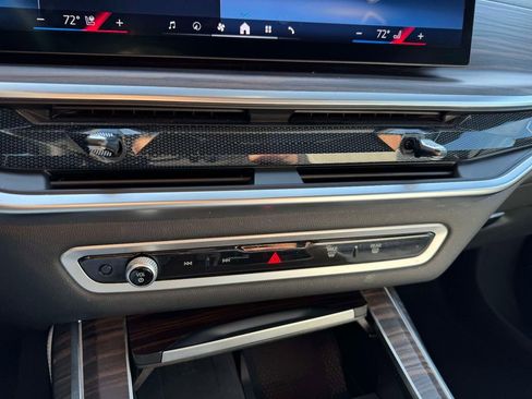 Certified 2024 BMW X7 xDrive40i w/ Premium Package image 14
