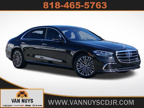 Used 2024 Mercedes-Benz S 580 4MATIC Sedan image 1