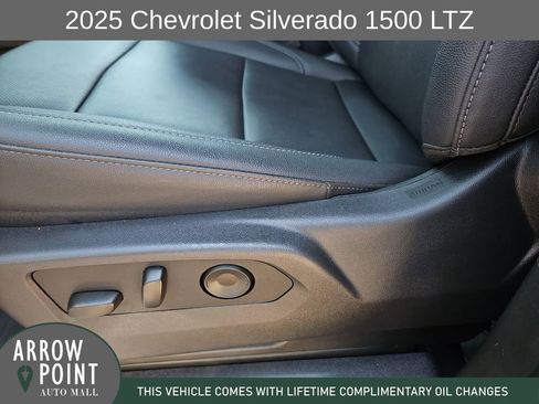 Used 2025 Chevrolet Silverado 1500 LTZ AWD/4WD image 23