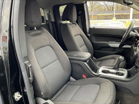 Used 2018 Chevrolet Colorado LT AWD/4WD image 7