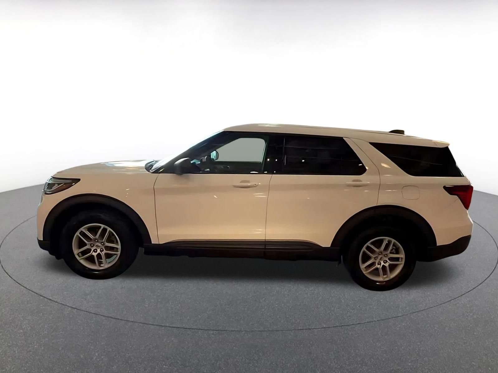 Used 2026 Ford Explorer Active AWD/4WD image 8