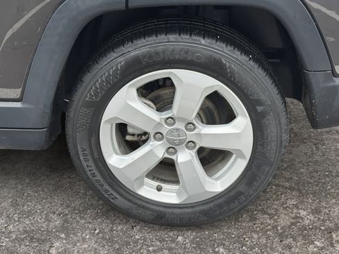 Used 2018 Jeep Compass Latitude w/ Cold Weather Group image 14