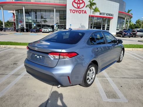 Used 2025 Toyota Corolla LE w/ Convenience Package FWD image 7