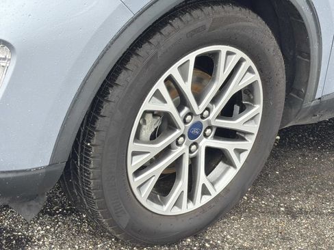Certified 2022 Ford Escape SEL FWD image 9
