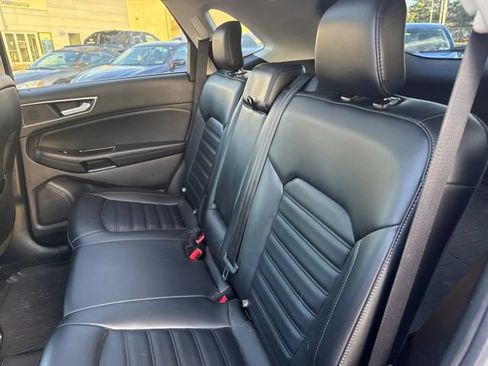 Used 2019 Ford Edge SEL w/ Equipment Group 201A AWD/4WD image 24