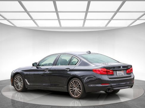 Used 2017 BMW 530i RWD image 2