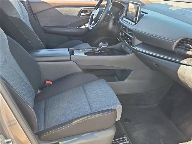 Used 2023 Nissan Rogue SV FWD image 26