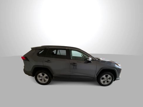 Used 2025 Toyota RAV4 XLE AWD/4WD image 9