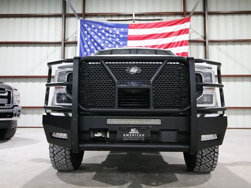 Used 2021 Ford F350 Platinum AWD/4WD image 2