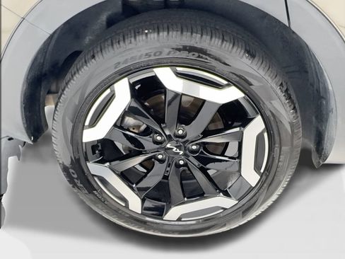 Used 2025 Kia Telluride S AWD/4WD image 10