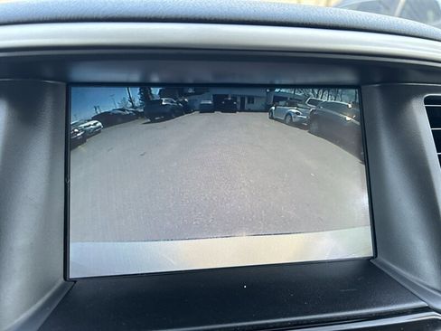 Used 2019 Nissan Pathfinder S AWD/4WD image 15