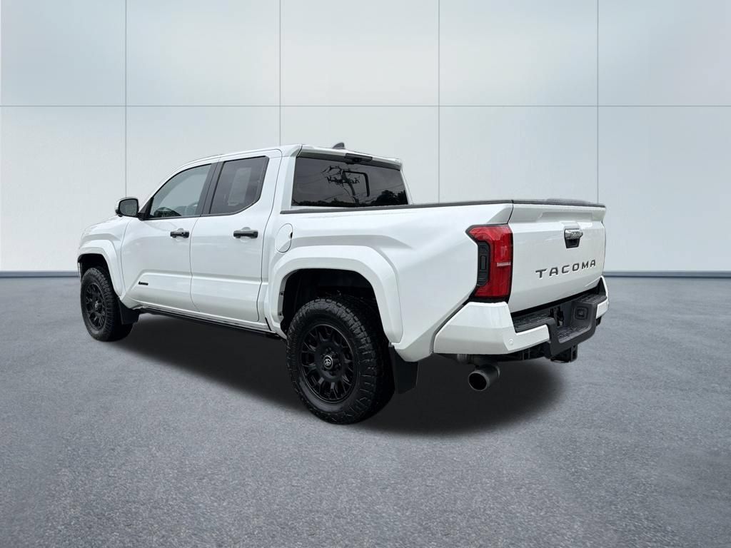 Used 2024 Toyota Tacoma Limited w/ Limited Package (LT) AWD/4WD image 7