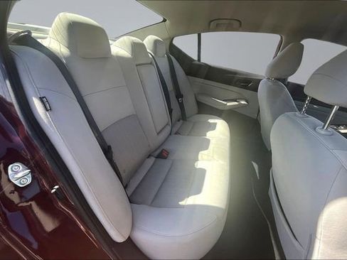 Used 2025 Nissan Altima 2.5 SV FWD image 21