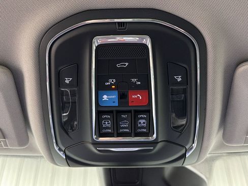 Used 2023 Jeep Grand Cherokee 30th Anniversary AWD/4WD image 32