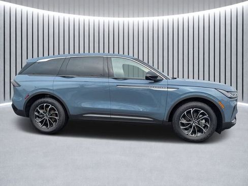 New 2026 Lincoln Nautilus Premier w/ Equipment Group 102A image 2