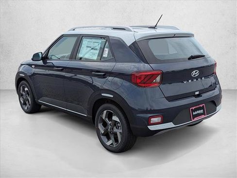 New 2026 Hyundai Venue SEL FWD image 7