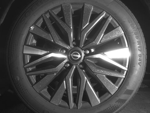 Used 2025 Nissan Altima 2.5 SV image 14