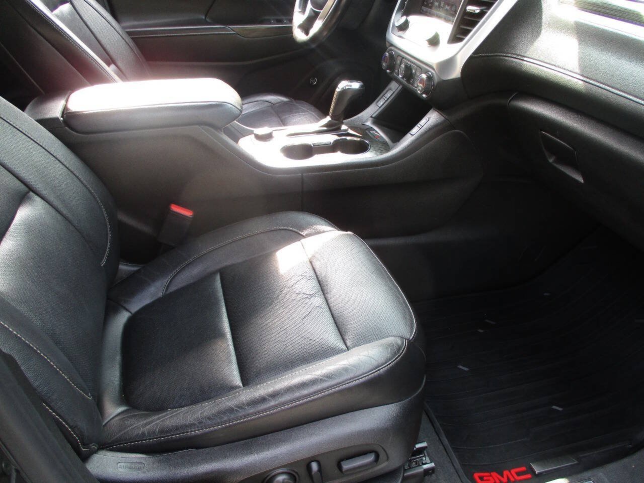 Used 2018 GMC Acadia SLT AWD/4WD image 11