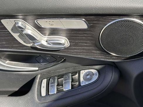 Used 2022 Mercedes-Benz GLC 300 4MATIC image 16