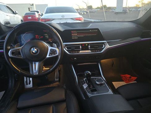 Used 2022 BMW 330i Sedan w/ M Sport Package RWD image 10