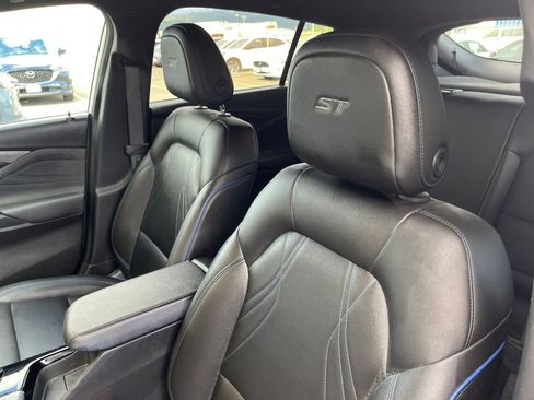 Used 2025 Buick Envista Sport Touring image 35