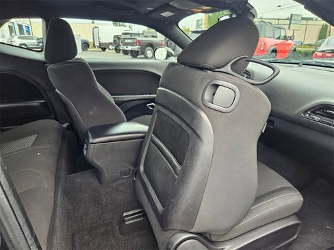 Certified 2023 Dodge Challenger GT image 32