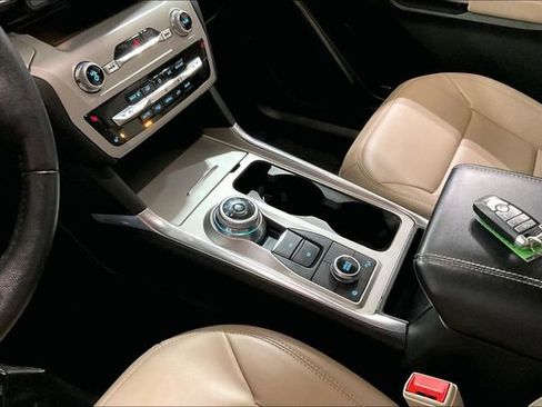 Used 2023 Ford Explorer XLT w/ Equipment Group 202A image 15