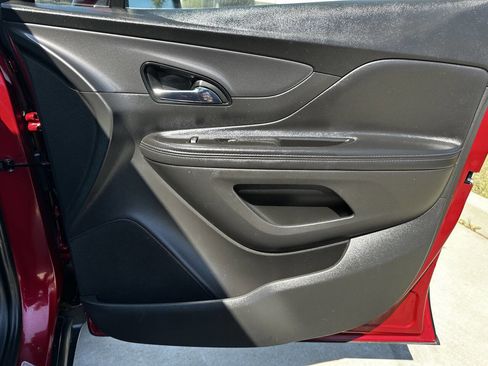 Used 2019 Buick Encore Preferred image 32