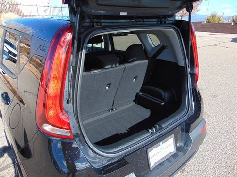Used 2021 Kia Soul LX image 24