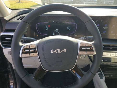 New 2025 Kia Telluride S image 11