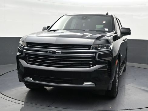 Used 2022 Chevrolet Tahoe LT w/ Luxury Package RWD image 9