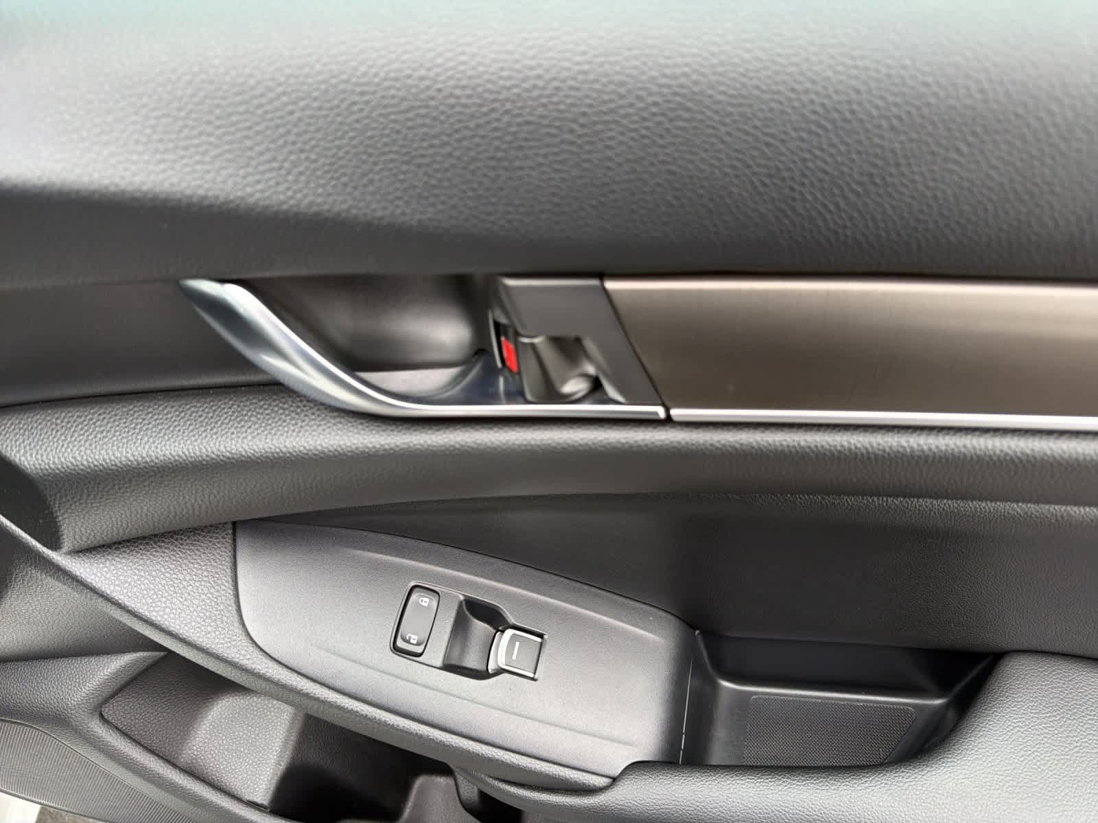 Used 2019 Honda Accord LX image 17